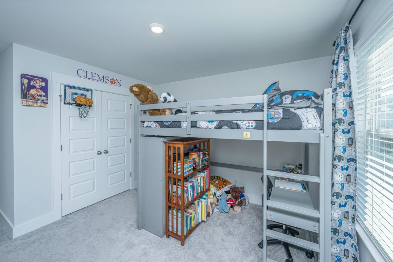 435 Rowley Lane Photo 52