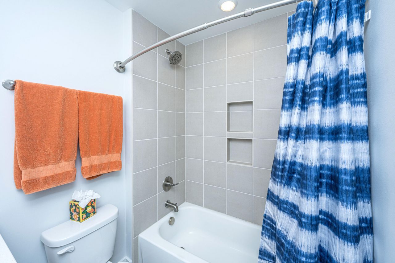 435 Rowley Lane Photo 53