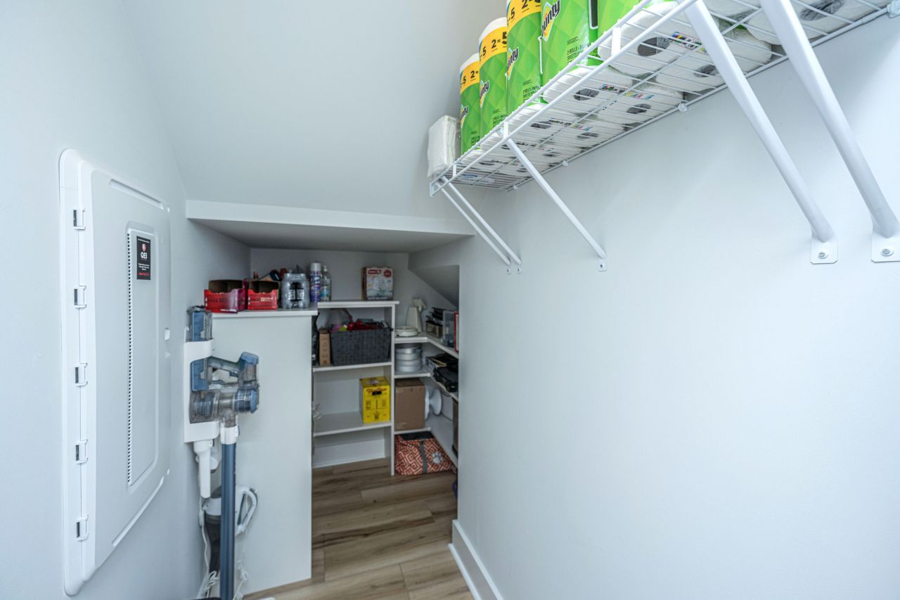 435 Rowley Lane Photo 56