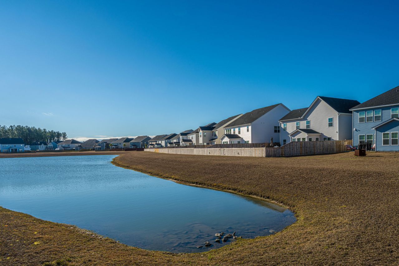 435 Rowley Lane Photo 63