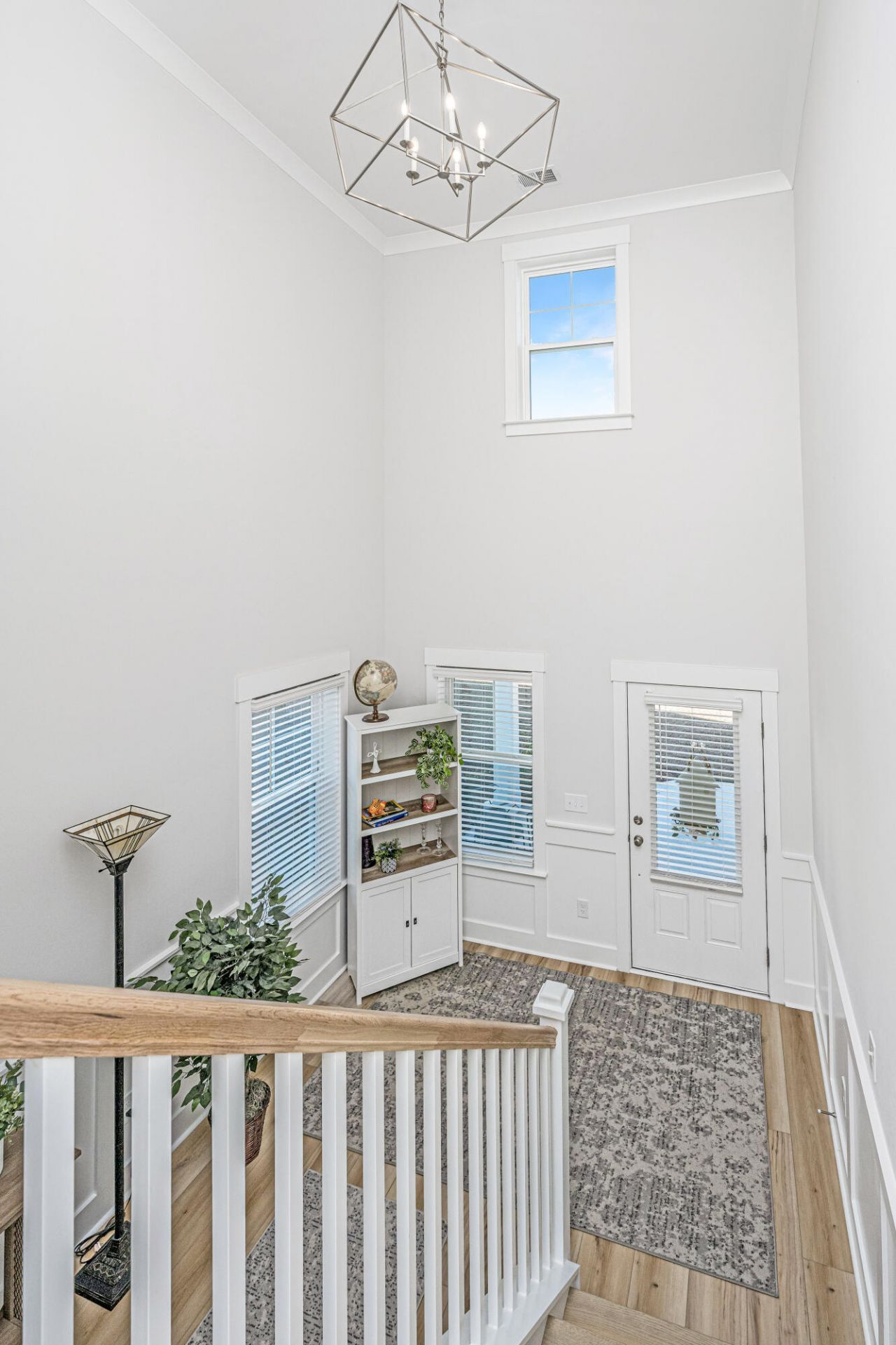 435 Rowley Lane Photo 7