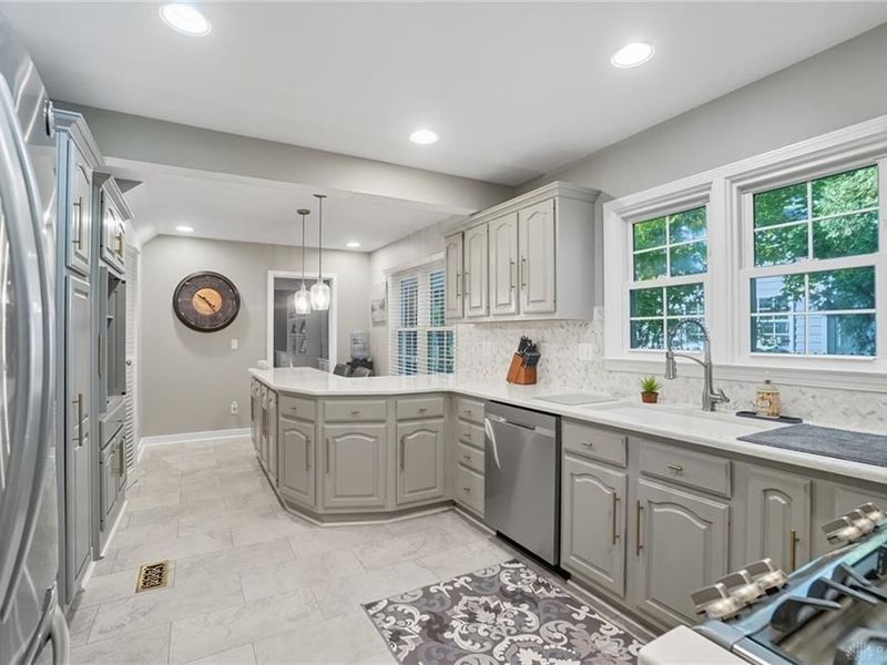 408 Southwood Drive, Springfield, OH 45504 Photo 13