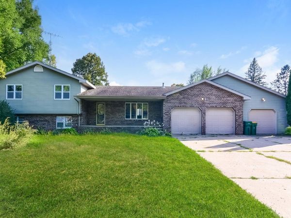 205 South Lane, Green Isle, MN 55338