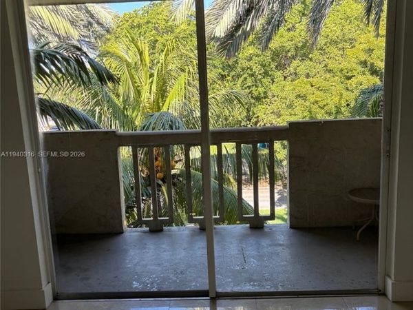 Unit 422, North Miami, FL 33181