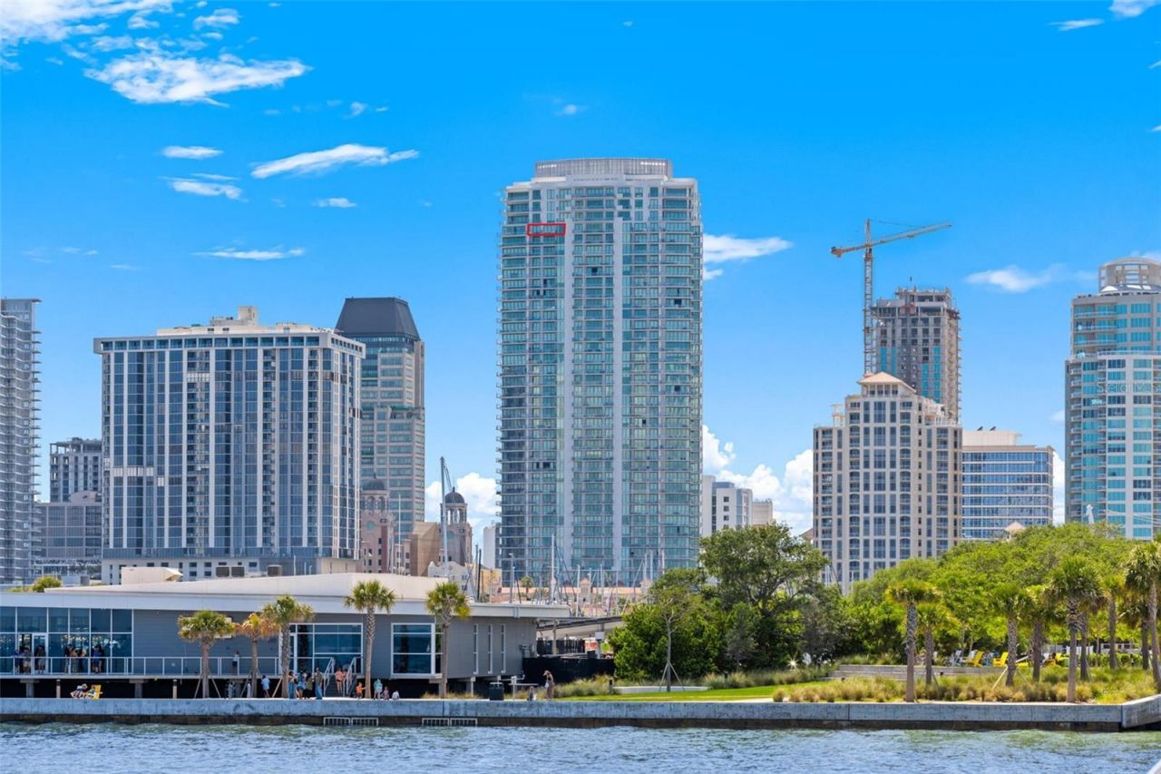 100 1st Avenue N, Unit 3902, Saint Petersburg, FL 33701 Main Photo