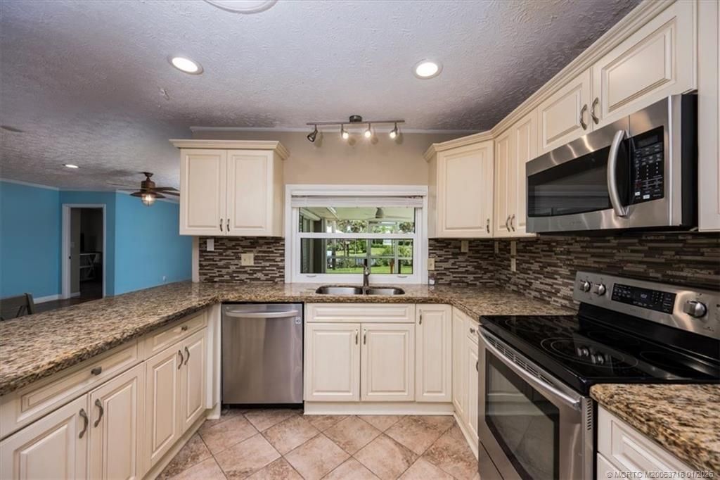 511 SE Krueger Parkway, Stuart, FL 34996 Photo