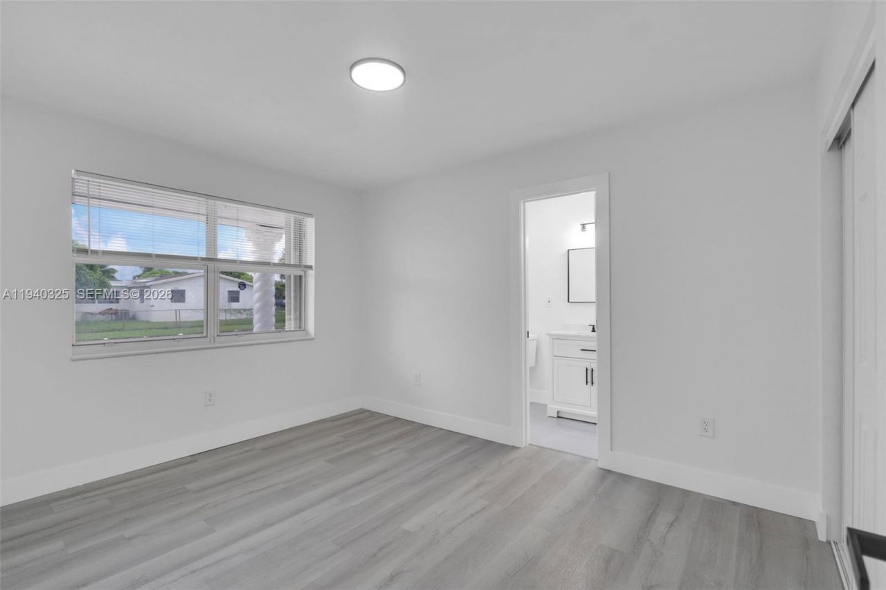 20901 NW 27th Ct , Miami Gardens, FL 33056 Photo