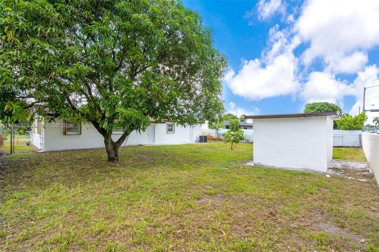 20901 NW 27th Ct , Miami Gardens, FL 33056 Photo