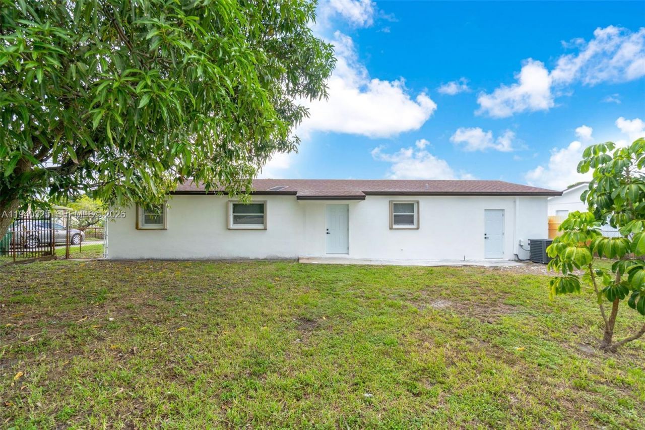 20901 NW 27th Ct , Miami Gardens, FL 33056 Photo