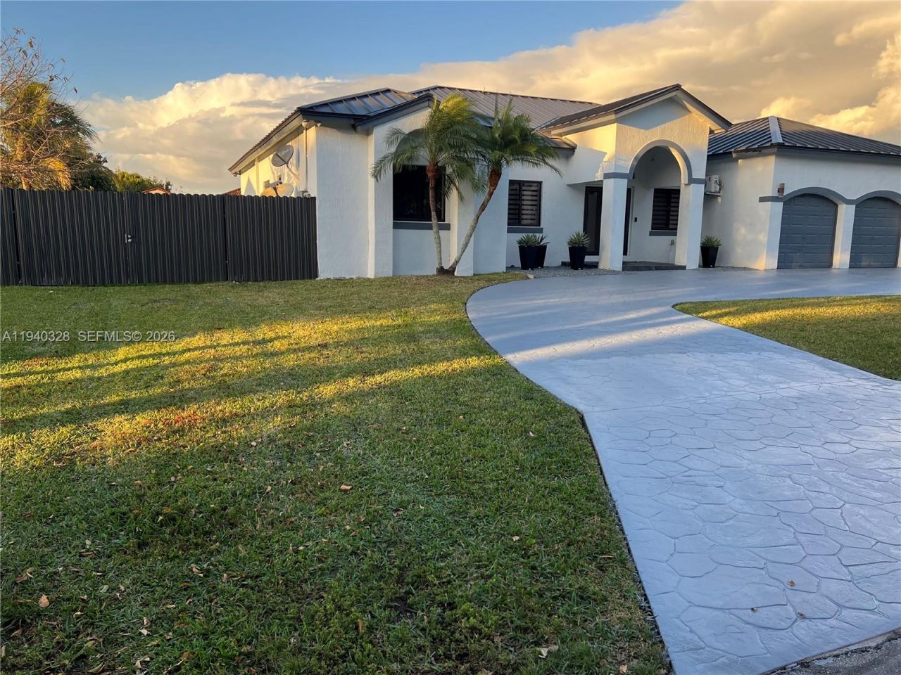 13205 SW 218th Ter, Miami, FL 33170 Photo