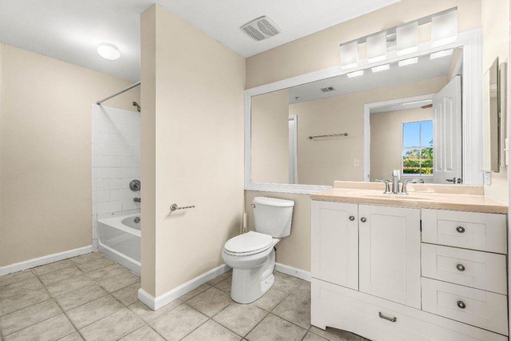 2058 Alta Meadows Lane, Unit 2511, Delray Beach, FL 33444 Photo