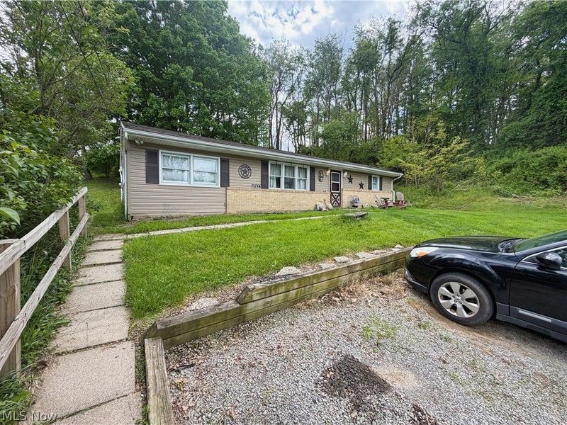 47823 Lincoln Street, Calcutta, OH 43920 Photo 2