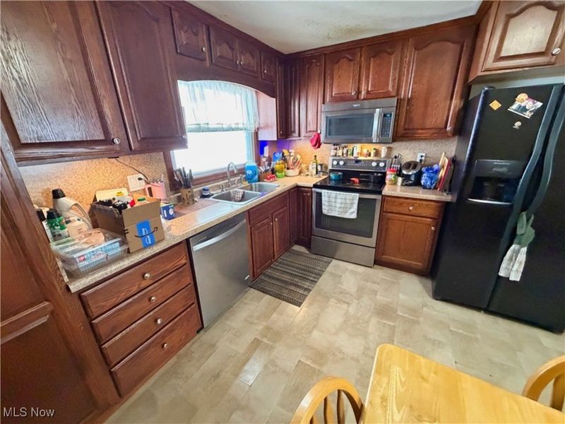47823 Lincoln Street, Calcutta, OH 43920 Photo 3