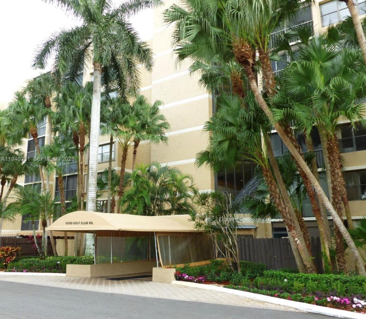 16300 Golf Club Rd, Unit 203, Weston, FL 33326 Photo