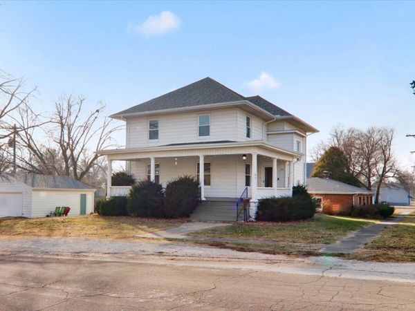 201 S Main Street, Leroy, IL 61752