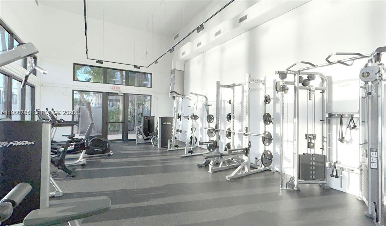 801 N Venetian Dr, Unit 201, Miami, FL 33139 Photo