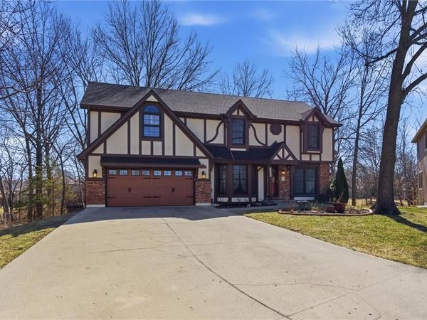 1033 Oxford Court, Leavenworth, KS 66048