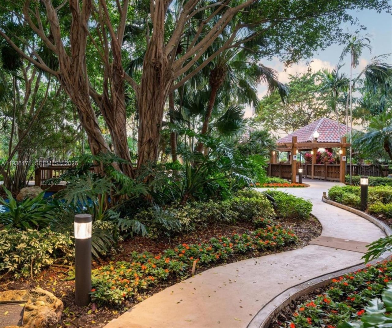 2000 Towerside Ter, Unit 407, Miami, FL 33138 Photo