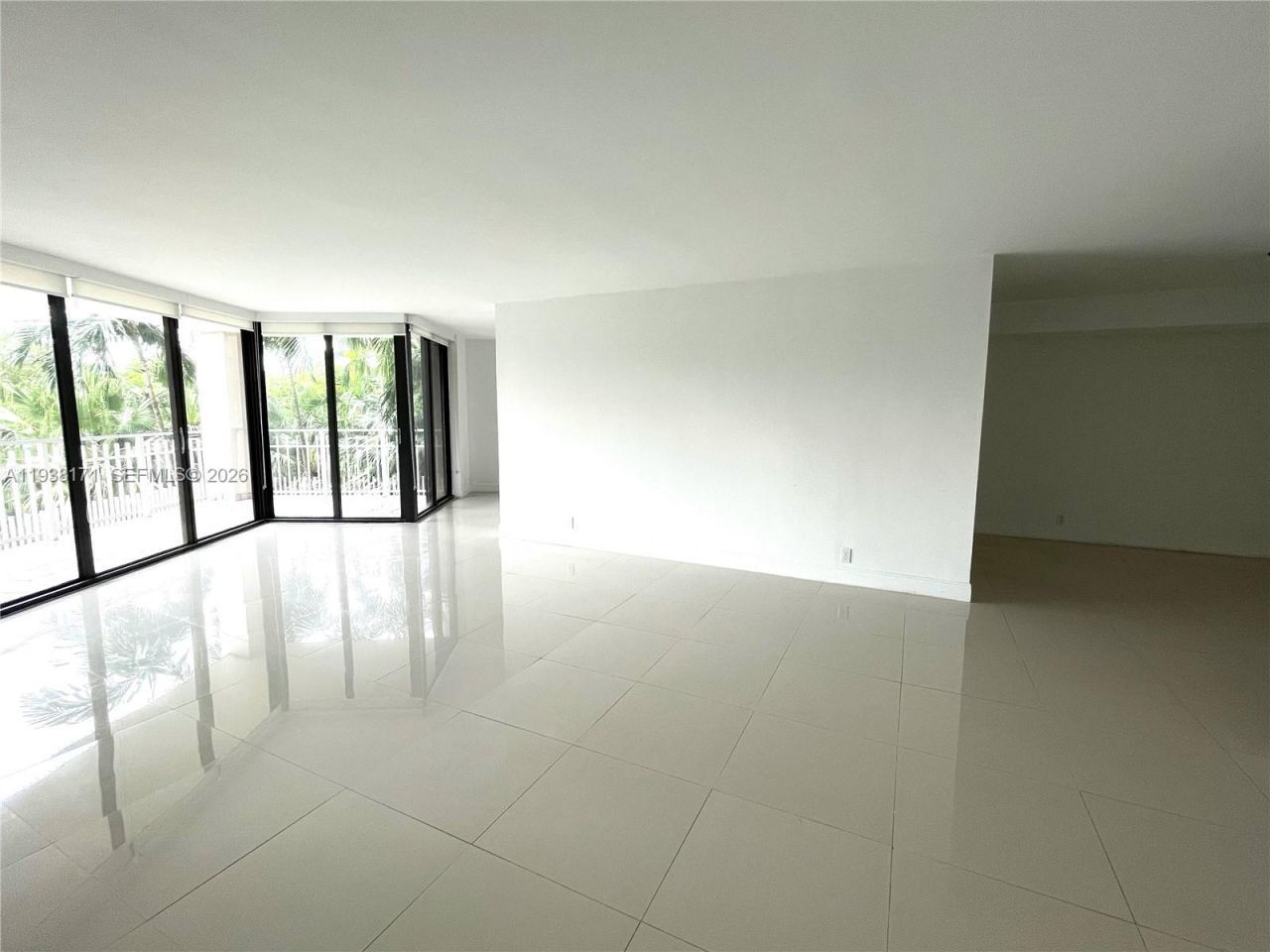 2000 Towerside Ter, Unit 407, Miami, FL 33138 Photo