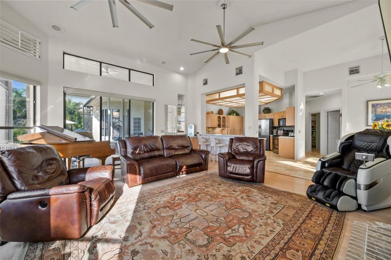 5287 61st Avenue S, Saint Petersburg, FL 33715 Photo