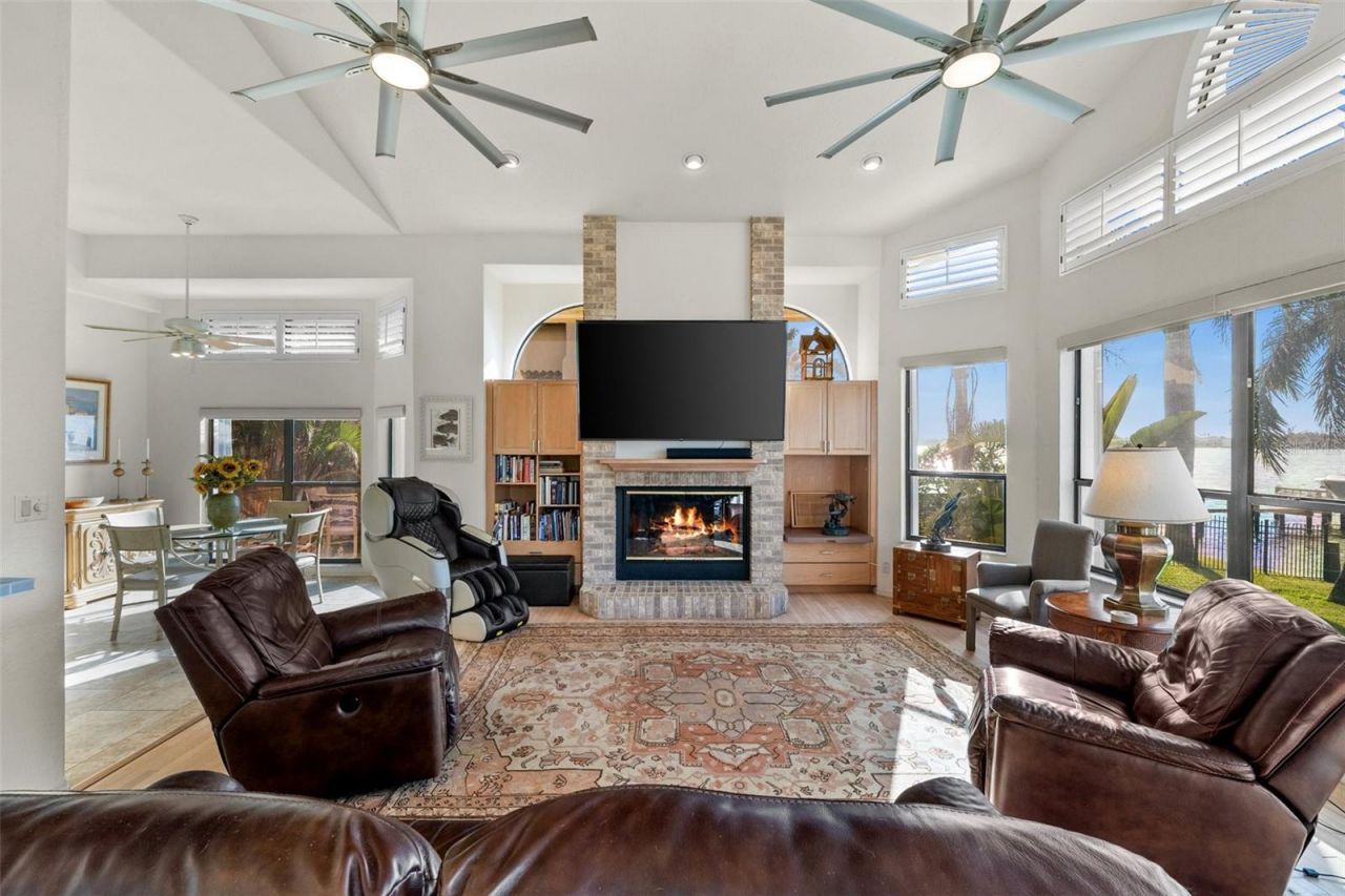 5287 61st Avenue S, Saint Petersburg, FL 33715 Photo