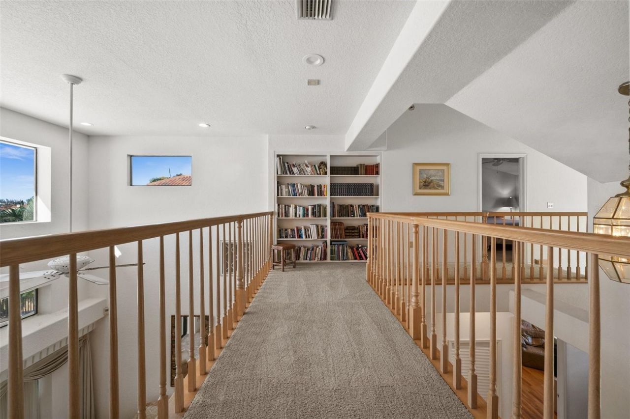 5287 61st Avenue S, Saint Petersburg, FL 33715 Photo