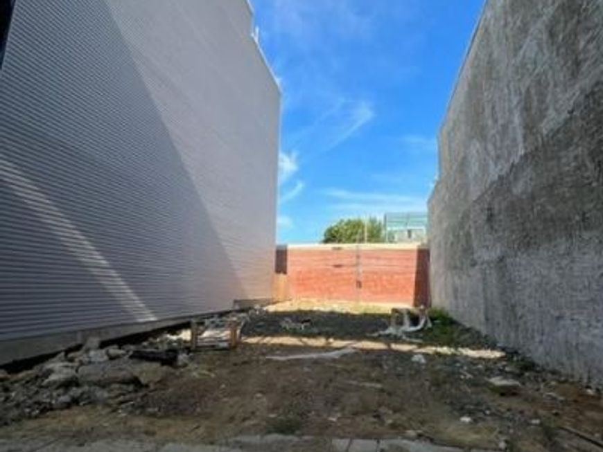 2254 N Front Street, Philadelphia, PA 19133 Main Photo