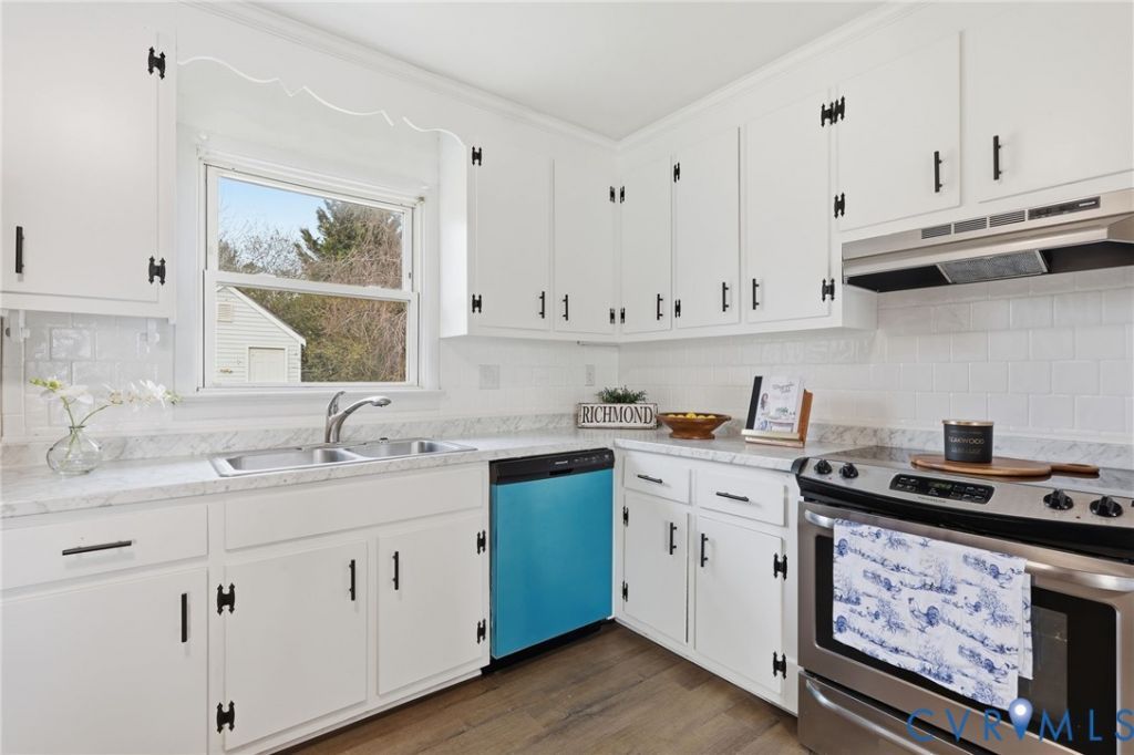 118 N Linden Avenue, Highland Springs, VA 23075 Main Photo