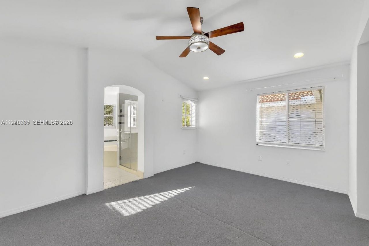 1450 Weeping Willow Way, Hollywood, FL 33019 Photo