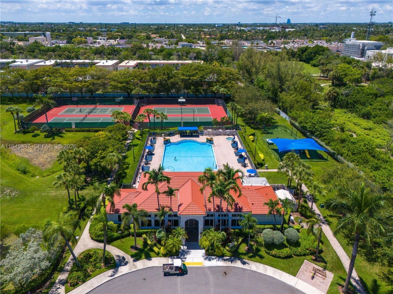 1450 Weeping Willow Way, Hollywood, FL 33019 Photo