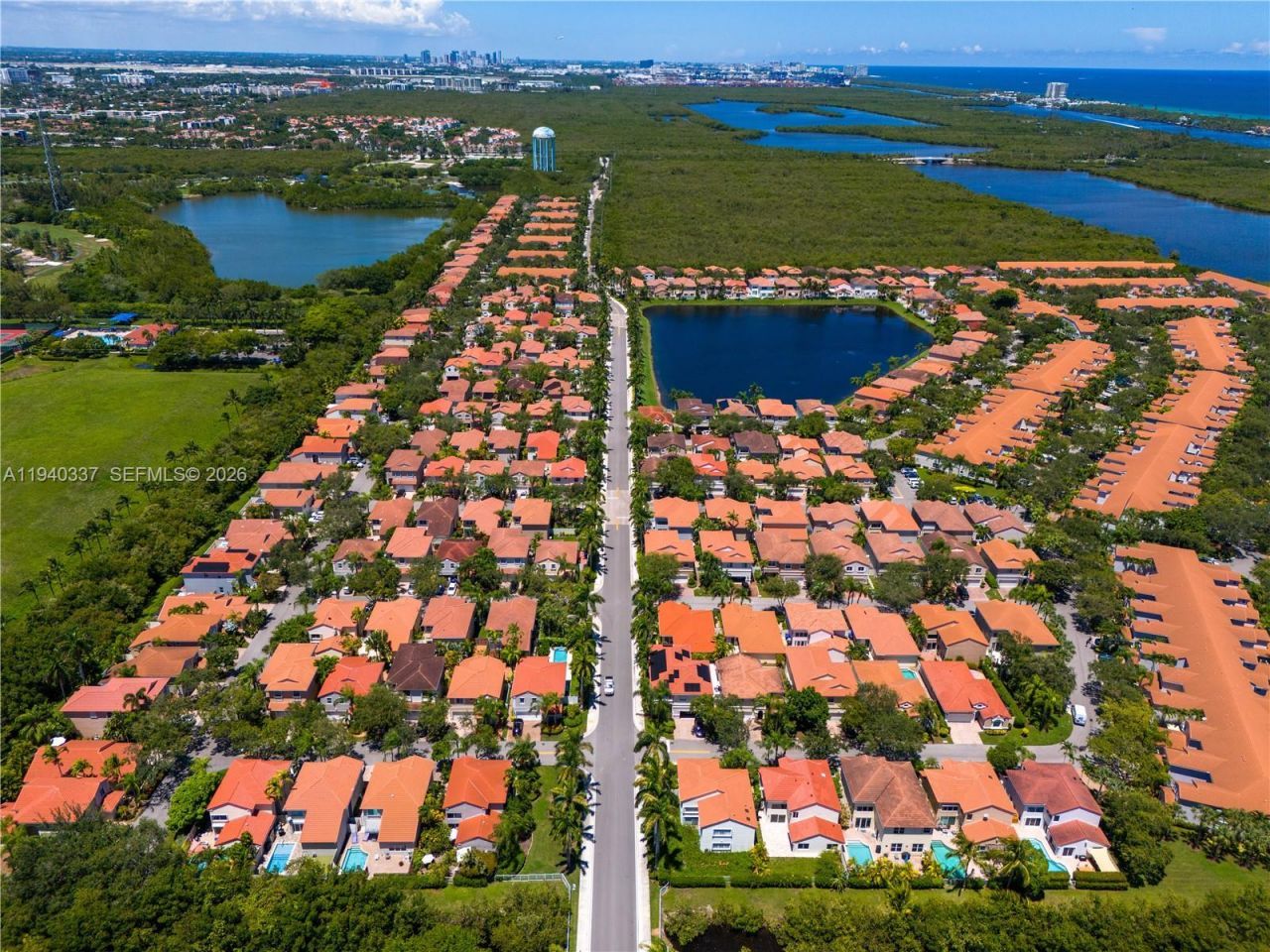 1450 Weeping Willow Way, Hollywood, FL 33019 Photo