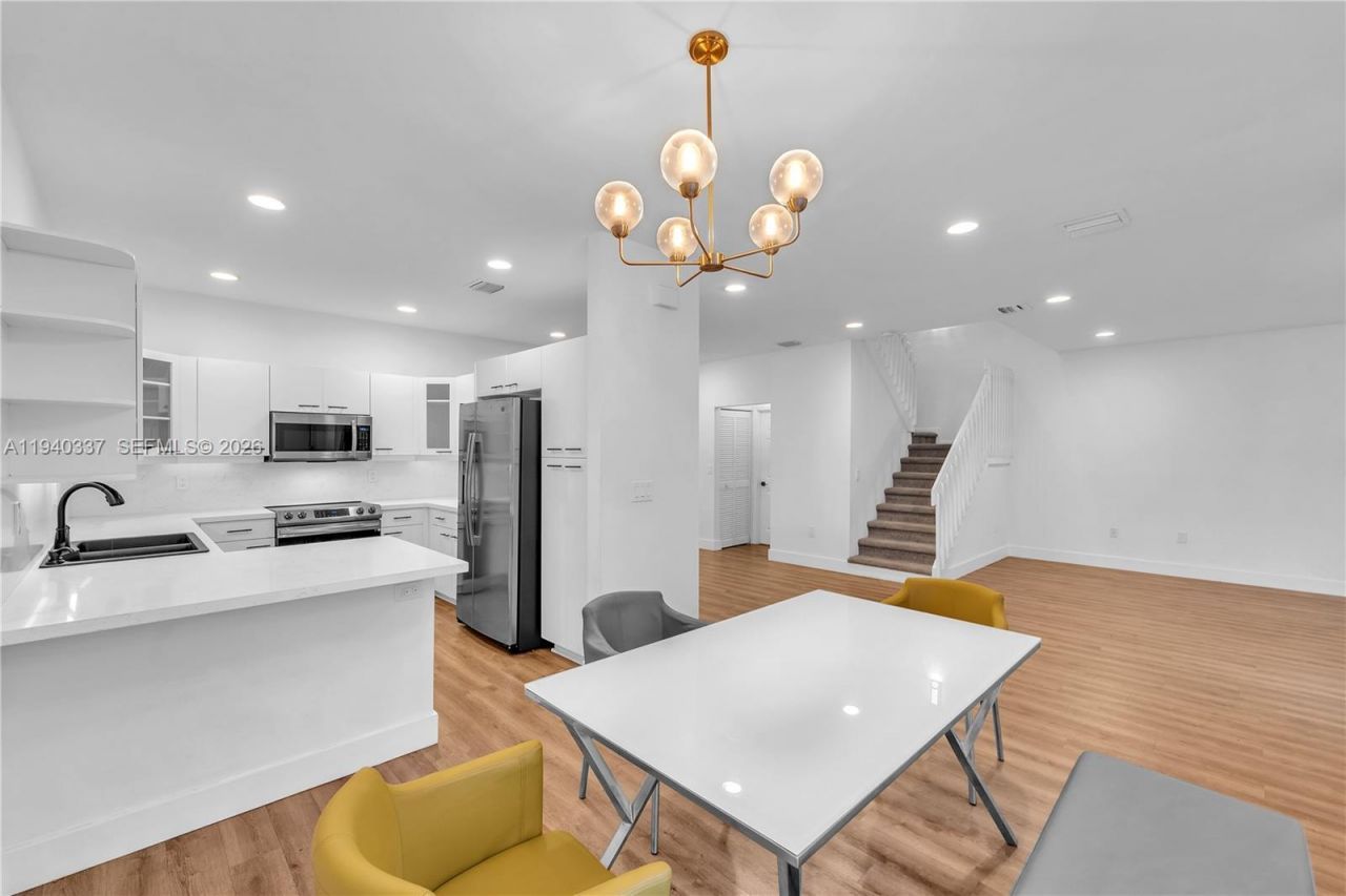 1450 Weeping Willow Way, Hollywood, FL 33019 Photo