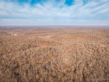 216 Medley Lane , Eldridge, MO 65463