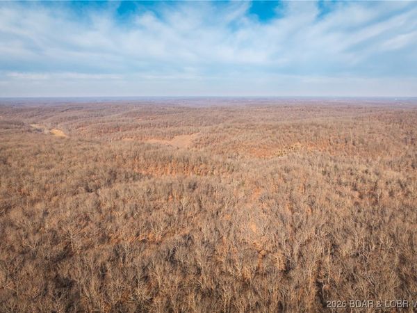 216 Medley Lane , Eldridge, MO 65463