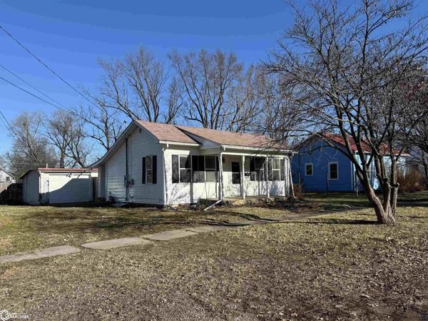 505 W Jefferson Avenue, Fairfield, IA 52556