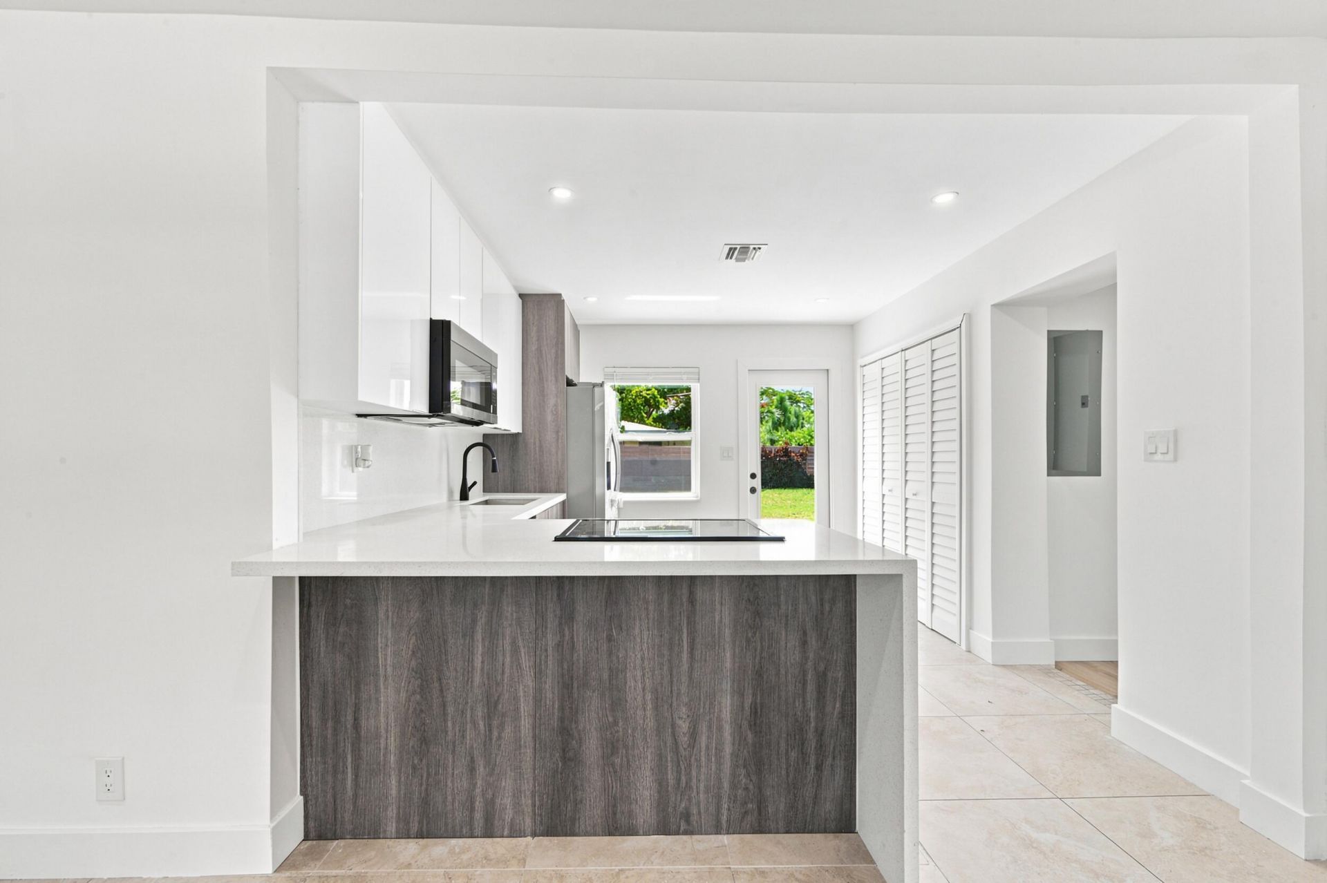 4841 NE 5th Terrace, Fort Lauderdale, FL 33334 Photo