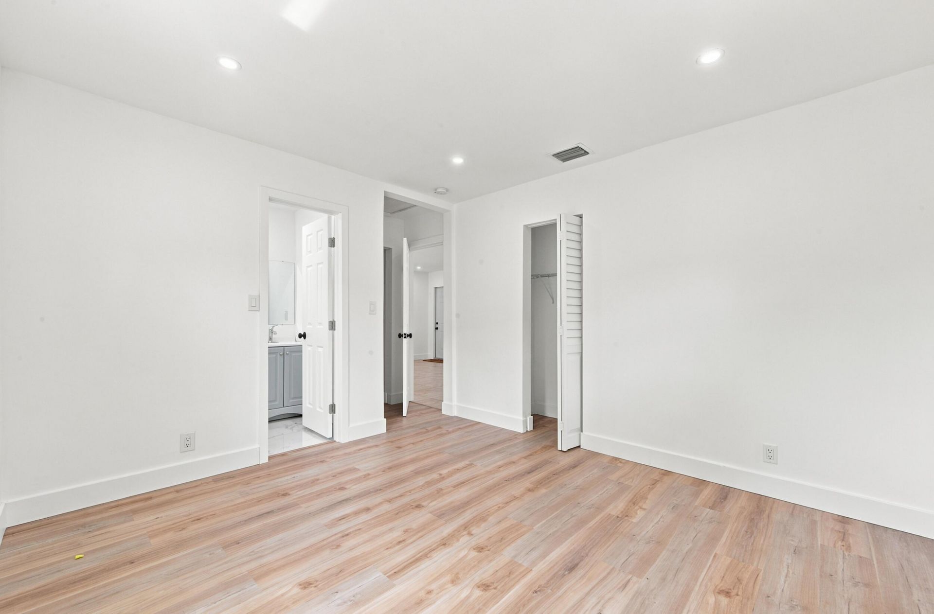 4841 NE 5th Terrace, Fort Lauderdale, FL 33334 Photo