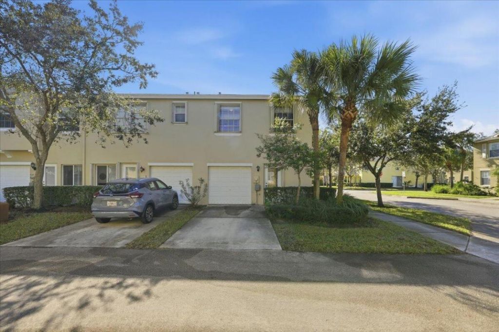 2177 SE Destin Drive, Port Saint Lucie, FL 34952 Photo
