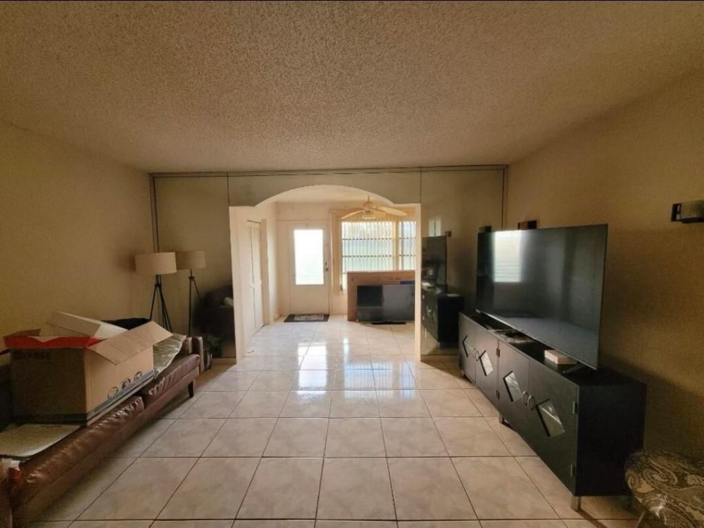 7400 NW 18th Street, Unit 102, Margate, FL 33063 Photo