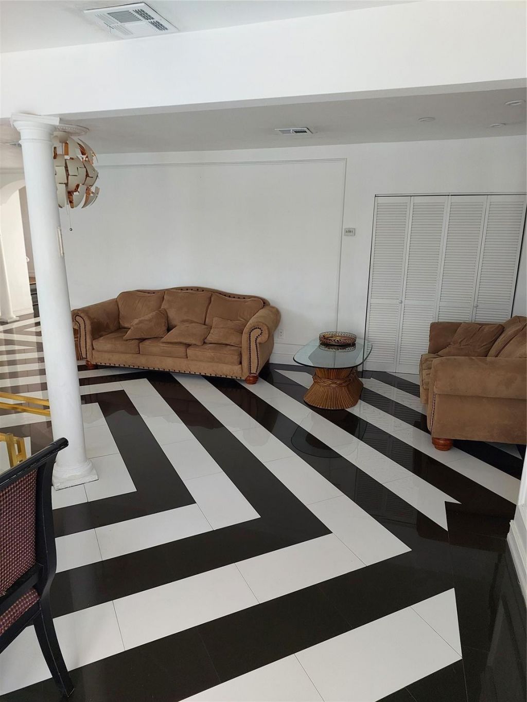 1051 NE 180th Terrace, North Miami Beach, FL 33162 Photo