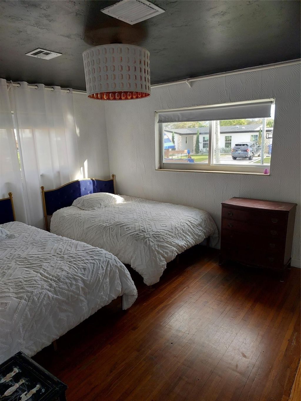 1051 NE 180th Terrace, North Miami Beach, FL 33162 Photo