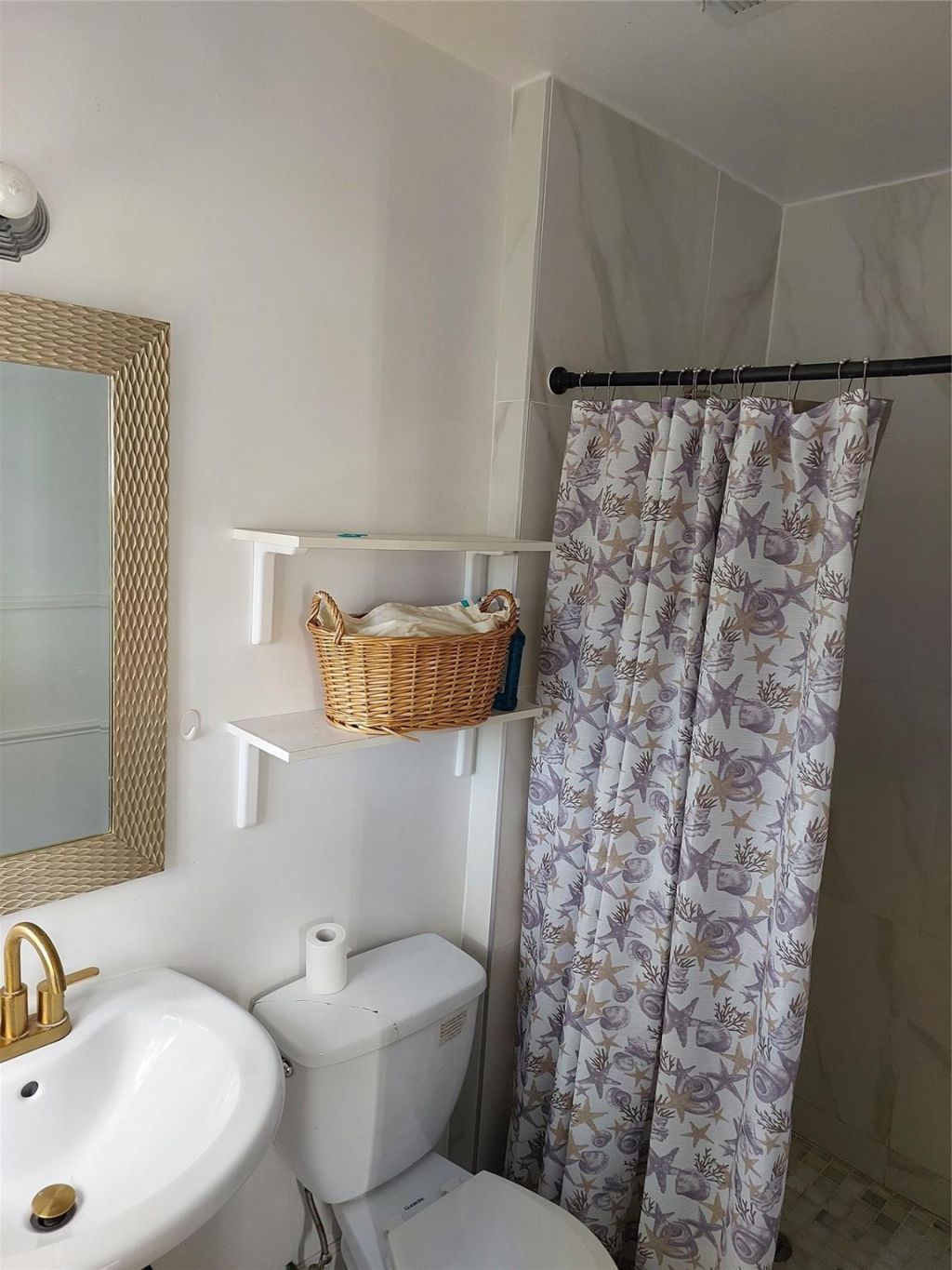 1051 NE 180th Terrace, North Miami Beach, FL 33162 Photo