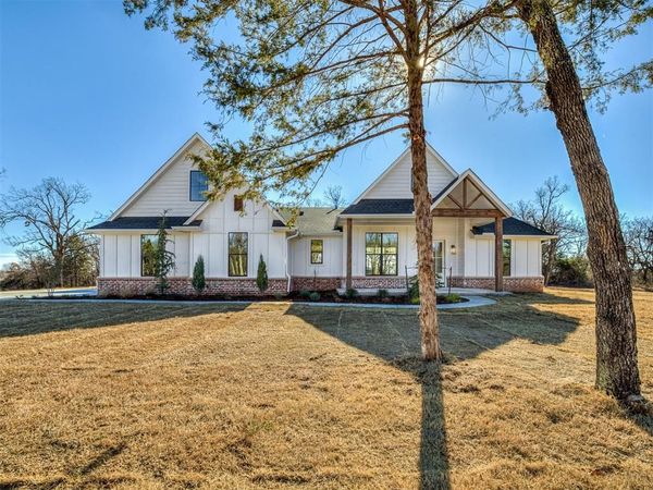 21200 Reserve Circle, Harrah, OK 73045
