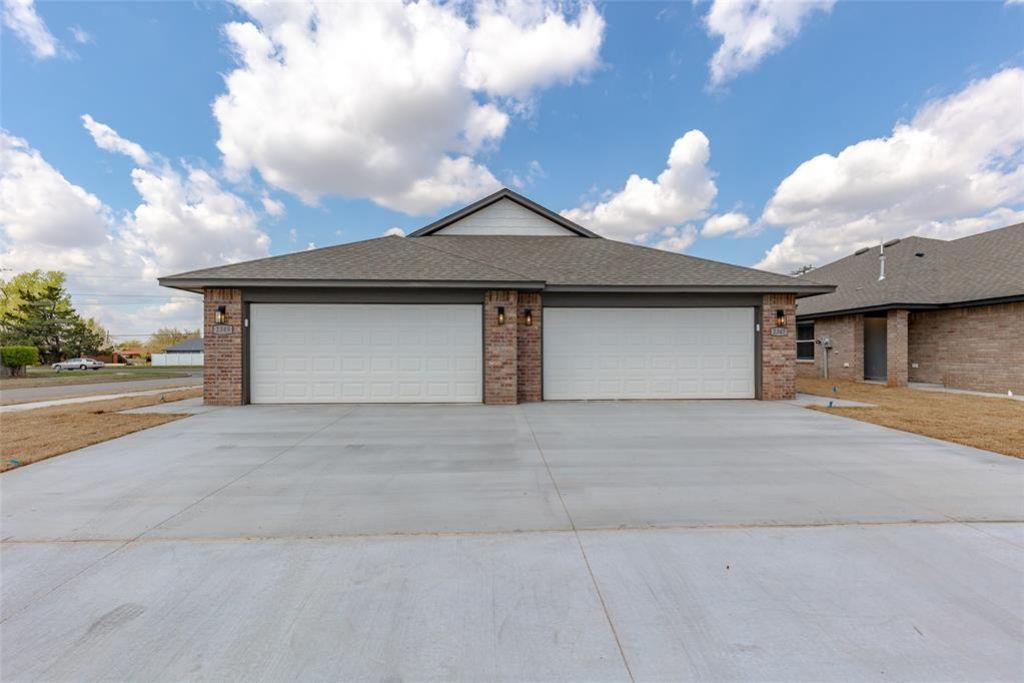 2326 SW 90 Place, Oklahoma City, OK 73159 Main Photo