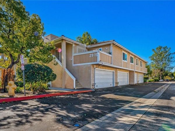 2915 Deacon, Unit 17, Simi Valley, CA 93065
