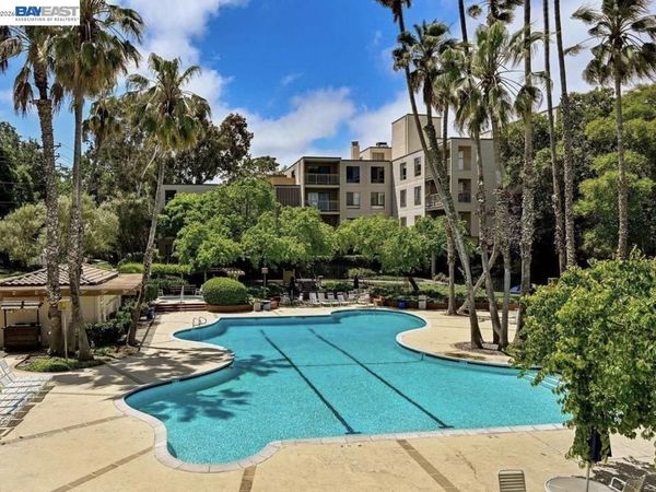 300 N Civic Drive, Unit 402, Walnut Creek, CA 94596