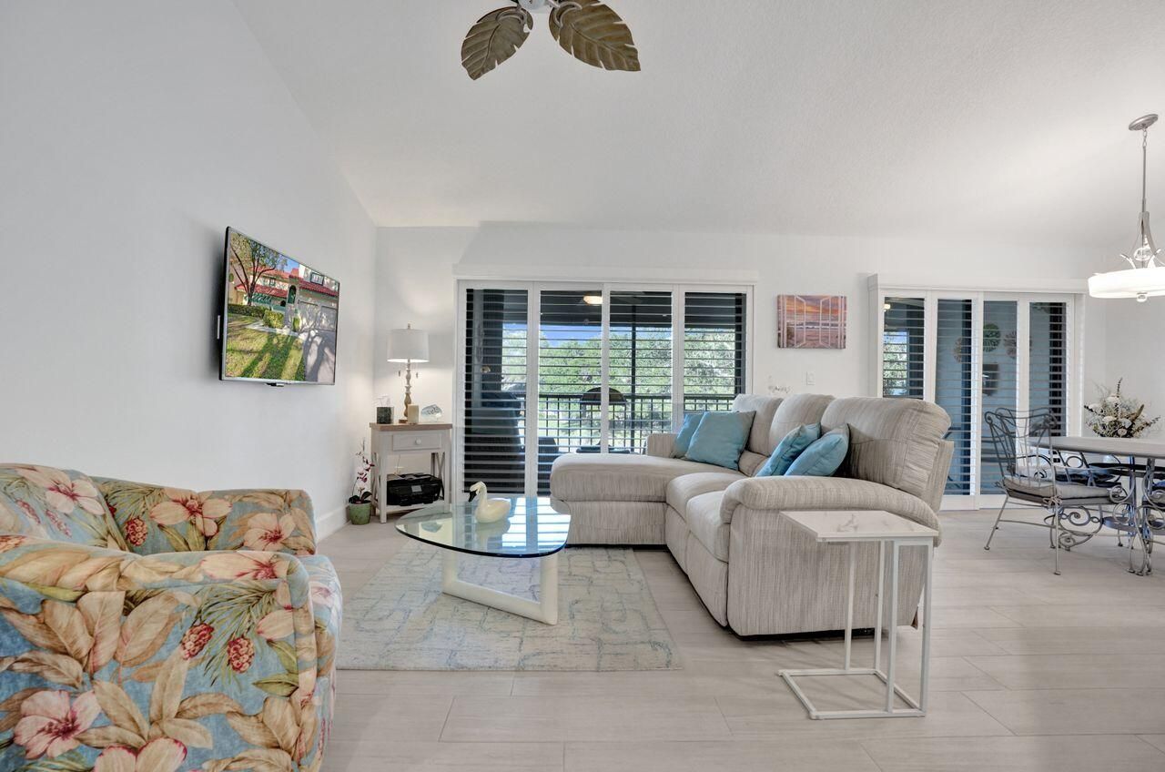 4 Lexington Lane E, Unit G, Palm Beach Gardens, FL 33418 Photo