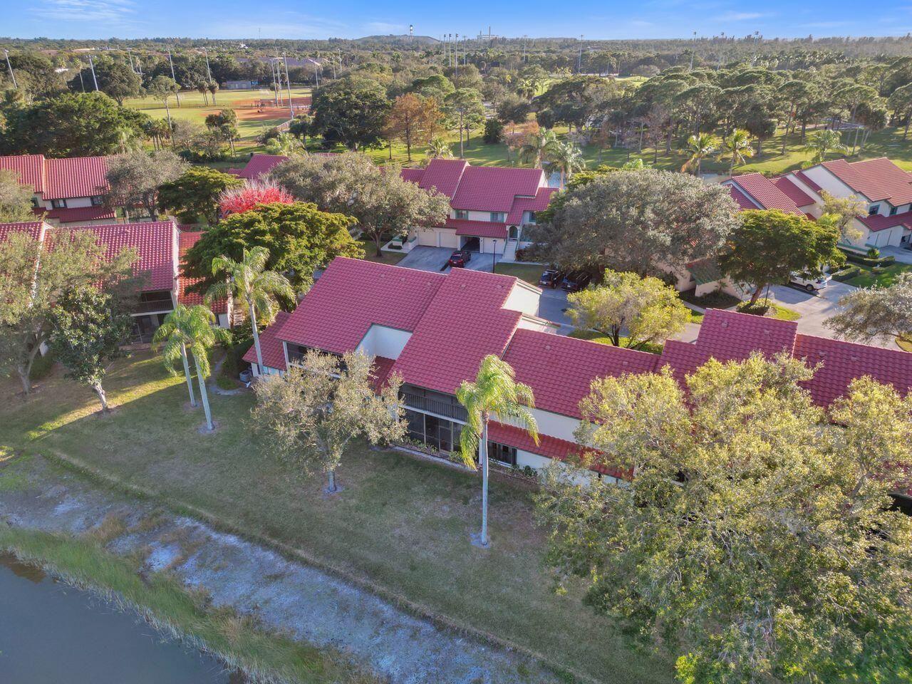 4 Lexington Lane E, Unit G, Palm Beach Gardens, FL 33418 Photo