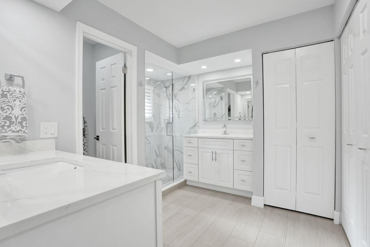 4 Lexington Lane E, Unit G, Palm Beach Gardens, FL 33418 Photo