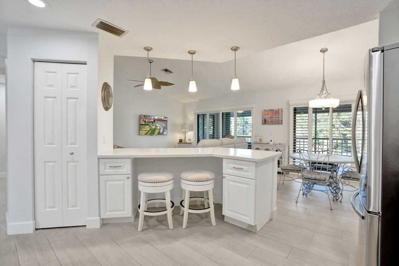 4 Lexington Lane E, Unit G, Palm Beach Gardens, FL 33418 Photo